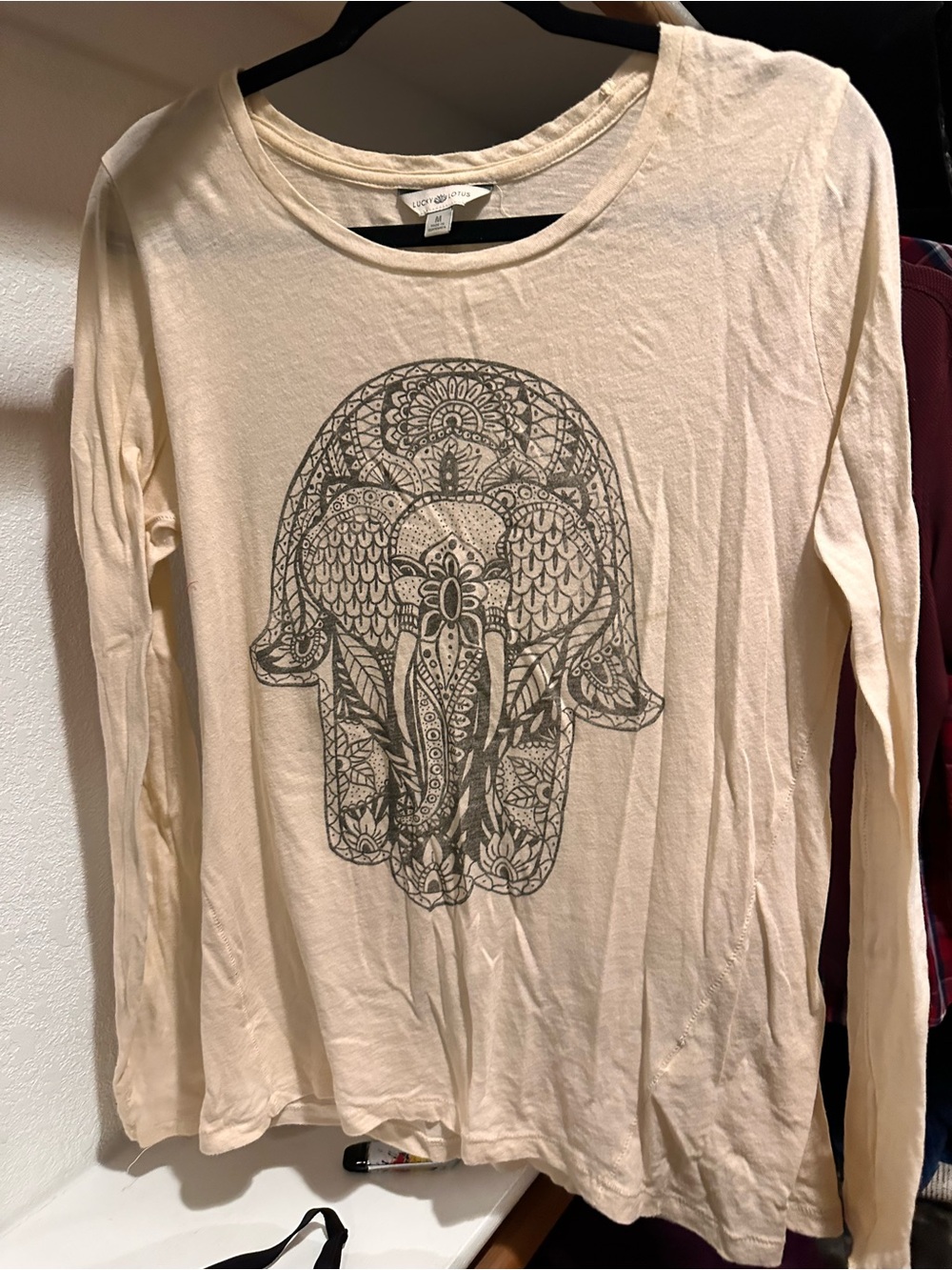 Lucky Women's Long Sleeve Elephant Graphic Top - Cream